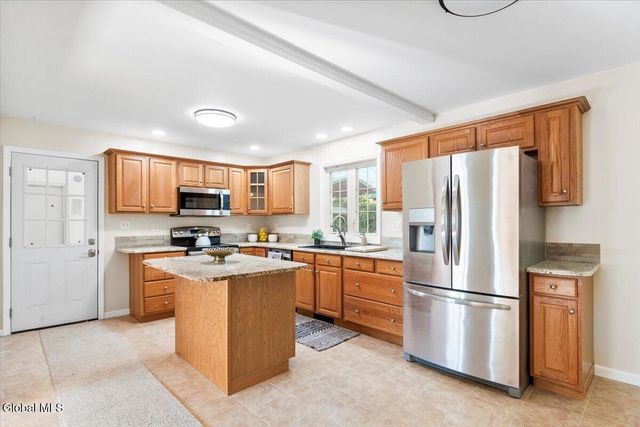 82 N Lincoln Street, Schaghticoke, NY 12118