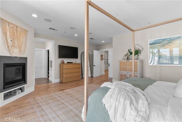 515 Tustin Ave, Newport Beach, CA 92663