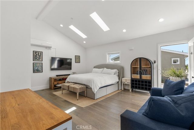 515 Tustin Ave, Newport Beach, CA 92663