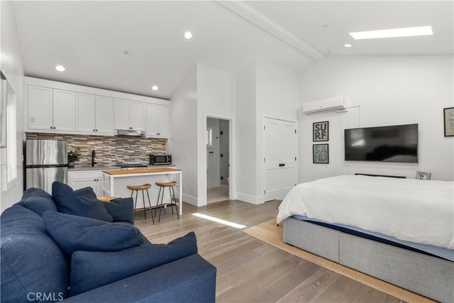 515 Tustin Ave, Newport Beach, CA 92663