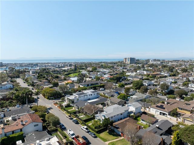 515 Tustin Ave, Newport Beach, CA 92663