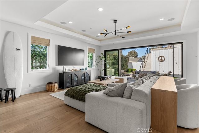 515 Tustin Ave, Newport Beach, CA 92663