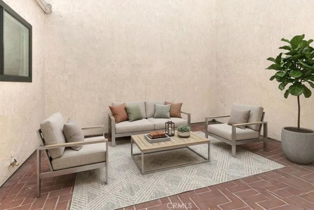 54 E Chardonnay, Irvine, CA 92614