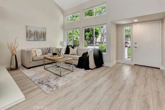 54 E Chardonnay, Irvine, CA 92614