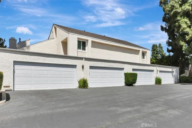 54 E Chardonnay, Irvine, CA 92614