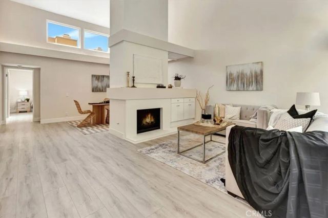 54 E Chardonnay, Irvine, CA 92614