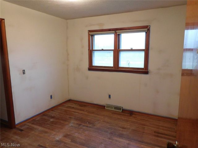 1790 Dadeyville Road, Austinburg, OH 44010