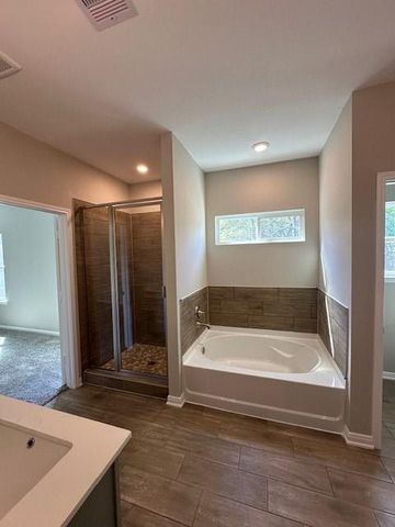 22525 E Shorewood Loop Loop E, Huffman, TX 77336