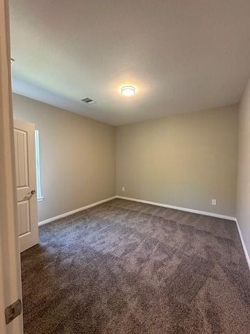 22525 E Shorewood Loop Loop E, Huffman, TX 77336