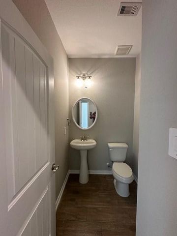 22525 E Shorewood Loop Loop E, Huffman, TX 77336