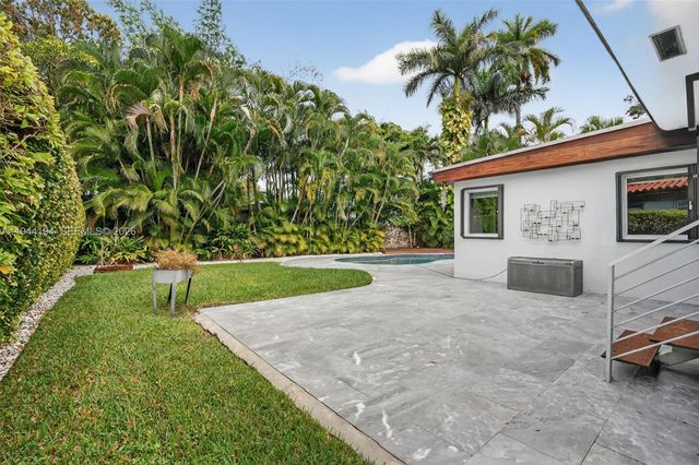 425 NE 114th St, Miami, FL 33161