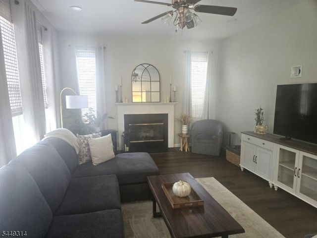 208 Yvonne Way, Greenwich Twp., NJ 08886