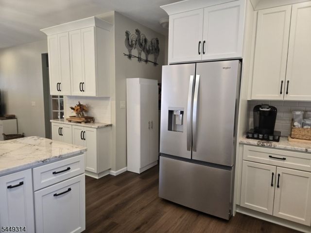 208 Yvonne Way, Greenwich Twp., NJ 08886