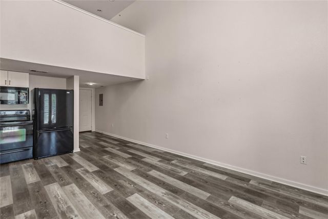 5111 Manett Street 207, Dallas, TX 75206