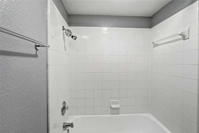 5111 Manett Street 207, Dallas, TX 75206