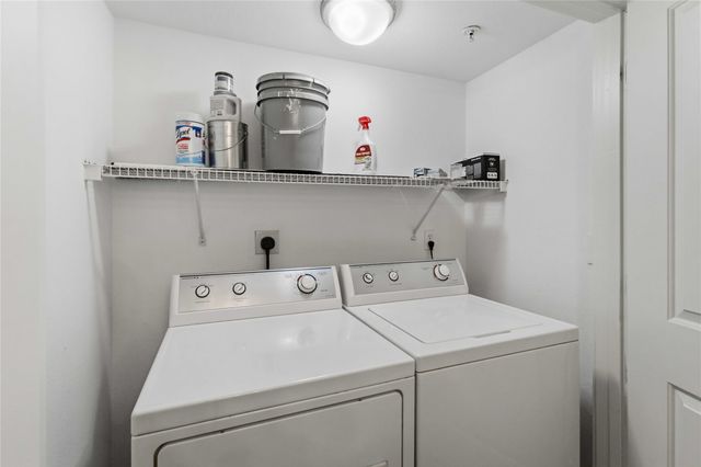 5111 Manett Street 207, Dallas, TX 75206
