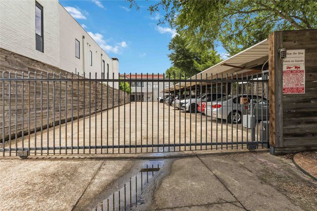 5111 Manett Street 207, Dallas, TX 75206