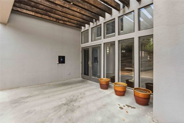 5111 Manett Street 207, Dallas, TX 75206