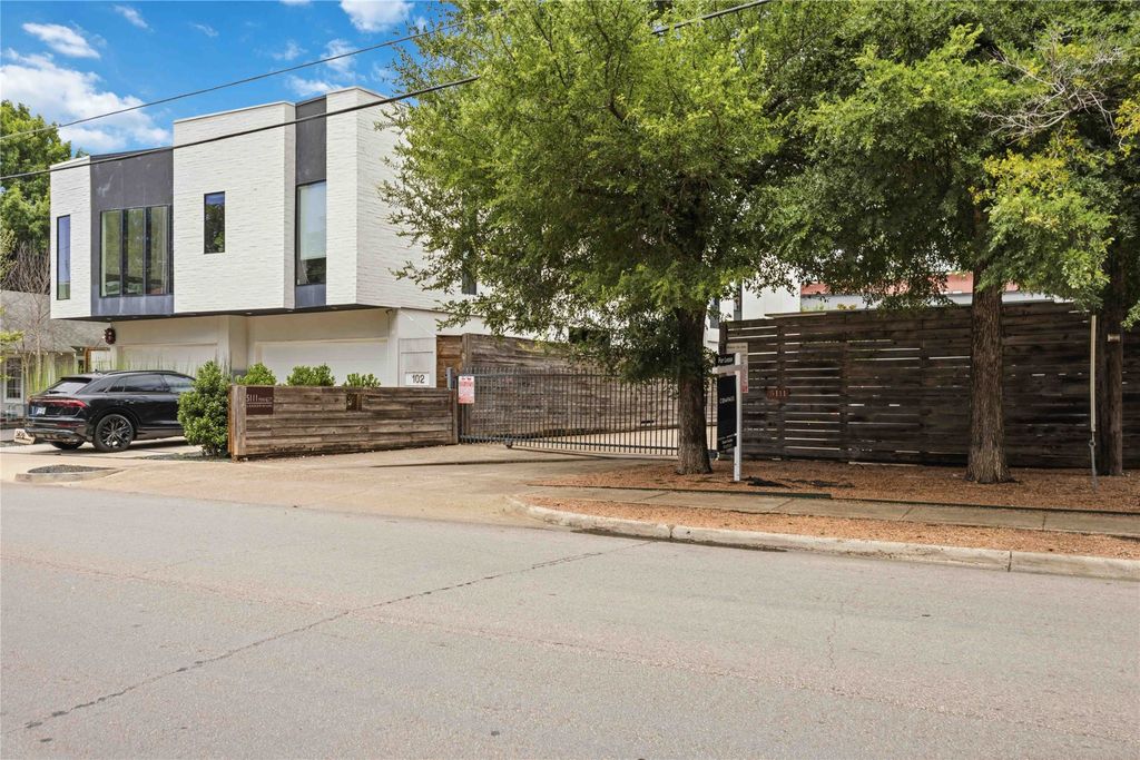 5111 Manett Street 207, Dallas, TX 75206