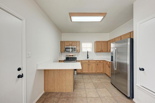 407 Bent Wood DR, Leander, TX 78641