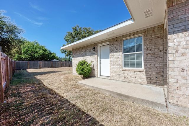 407 Bent Wood DR, Leander, TX 78641