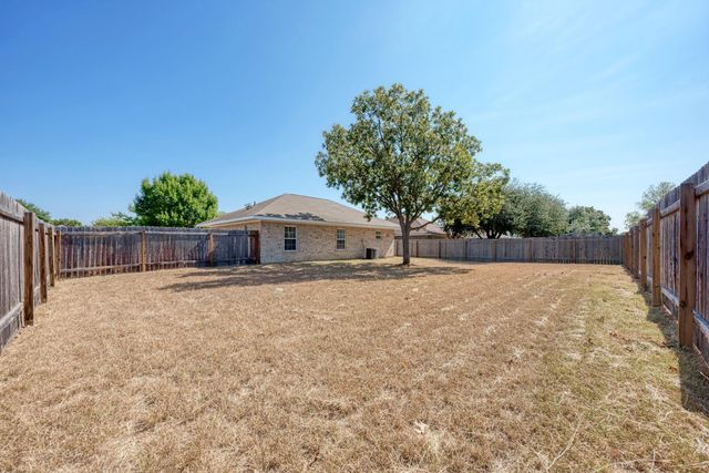 407 Bent Wood DR, Leander, TX 78641