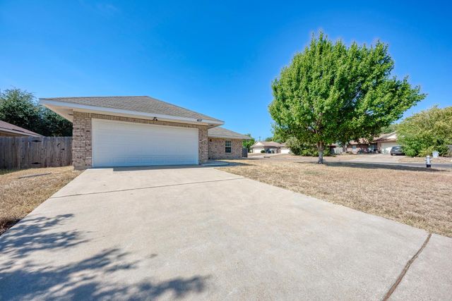 407 Bent Wood DR, Leander, TX 78641