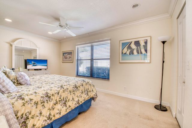 6242 Brandon Street, Palm Beach Gardens, FL 33418