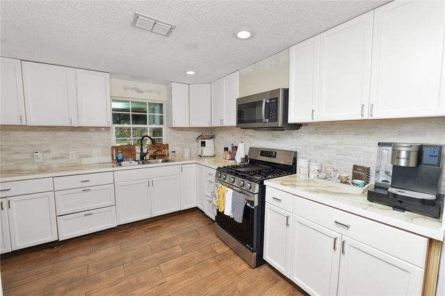 18 CRESCENT RIDGE ROAD, Davenport, FL 33837