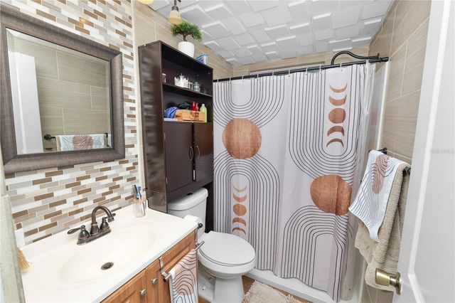 18 CRESCENT RIDGE ROAD, Davenport, FL 33837