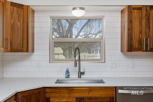 738 Aspenwood Lane, Twin Falls, ID 83301