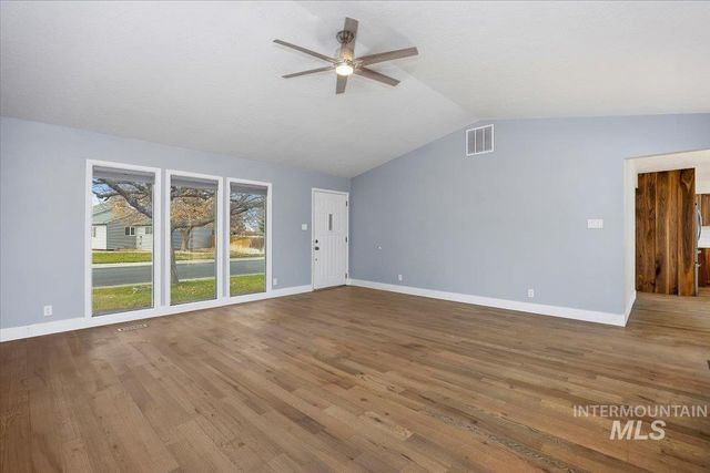 738 Aspenwood Lane, Twin Falls, ID 83301