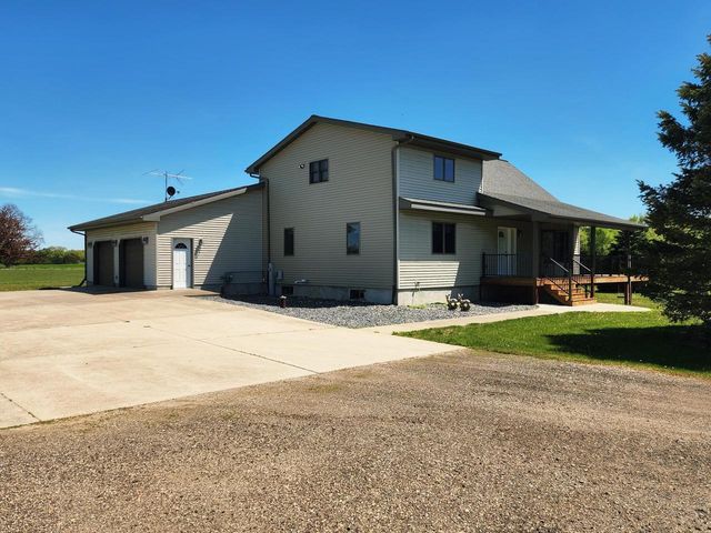 N6526 State Road 22, Pardeeville, WI 53954