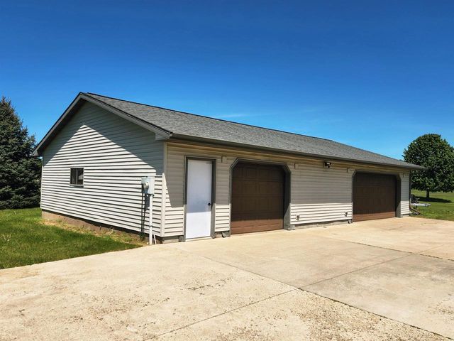 N6526 State Road 22, Pardeeville, WI 53954
