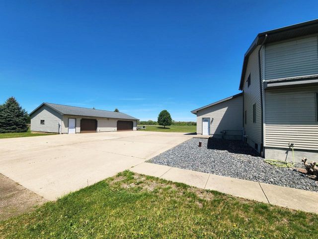 N6526 State Road 22, Pardeeville, WI 53954