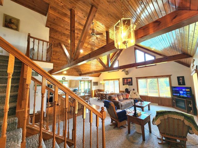 N6526 State Road 22, Pardeeville, WI 53954