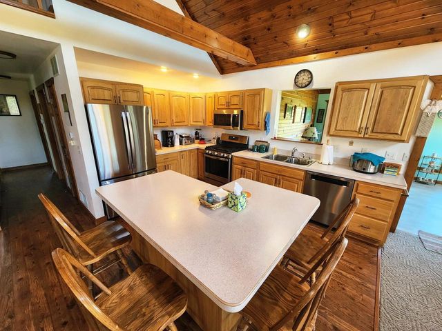 N6526 State Road 22, Pardeeville, WI 53954