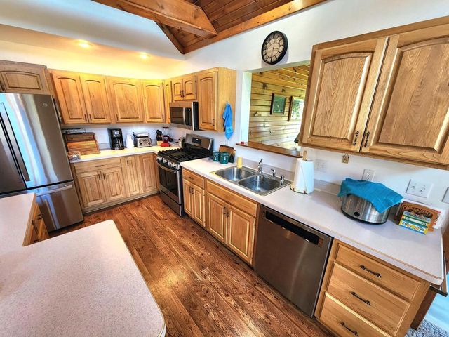 N6526 State Road 22, Pardeeville, WI 53954