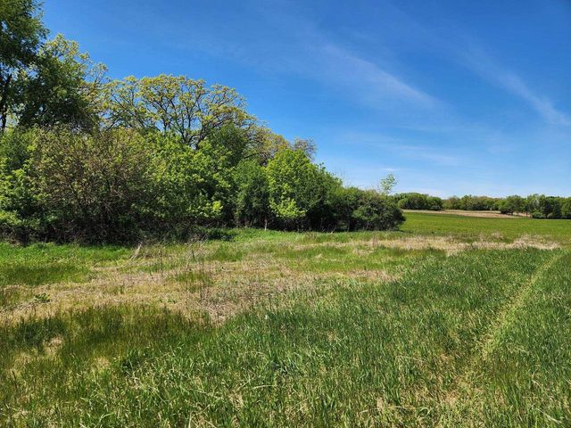 N6526 State Road 22, Pardeeville, WI 53954