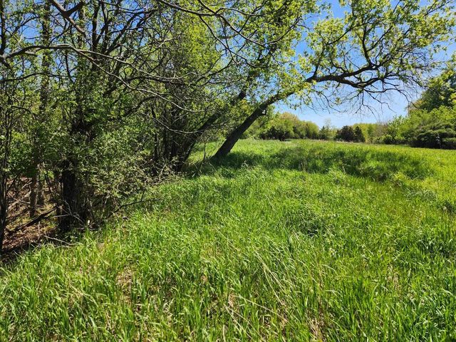 N6526 State Road 22, Pardeeville, WI 53954
