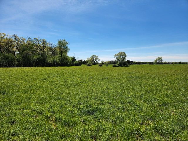N6526 State Road 22, Pardeeville, WI 53954