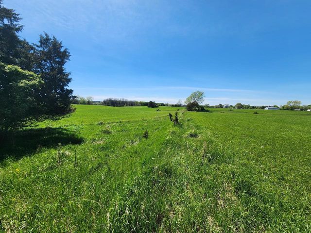 N6526 State Road 22, Pardeeville, WI 53954