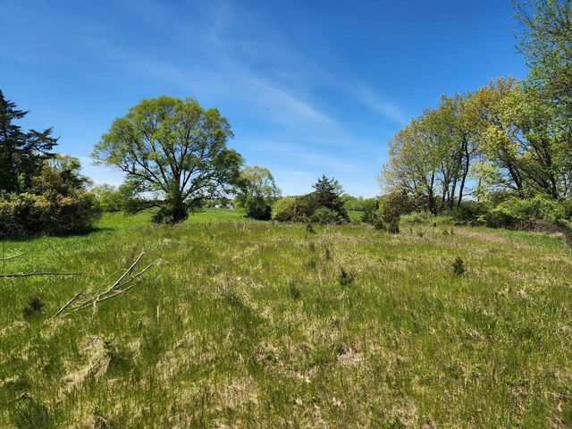 N6526 State Road 22, Pardeeville, WI 53954
