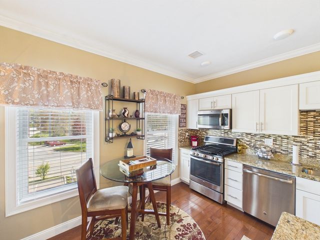 1429 Main Street 5E, Walpole, MA 02081