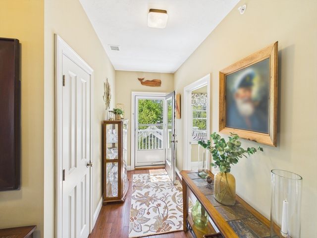 1429 Main Street 5E, Walpole, MA 02081