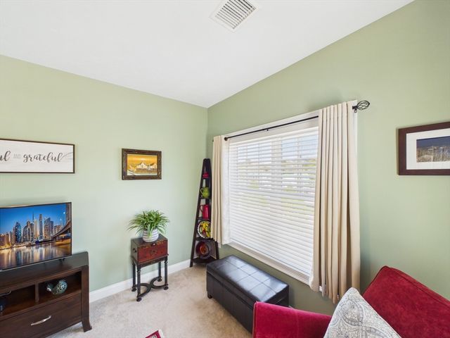 1429 Main Street 5E, Walpole, MA 02081