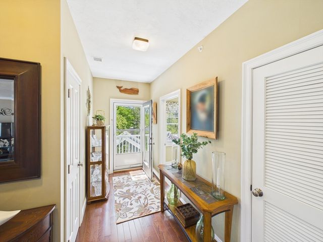 1429 Main Street 5E, Walpole, MA 02081