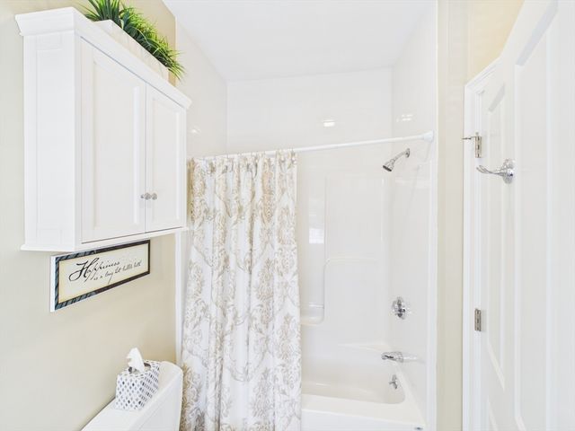 1429 Main Street 5E, Walpole, MA 02081