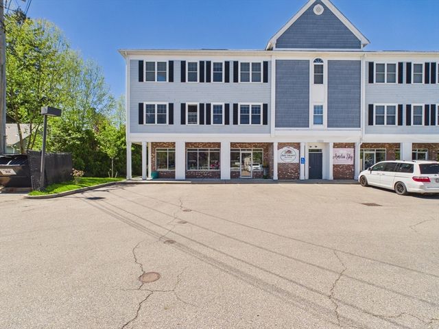 1429 Main Street 5E, Walpole, MA 02081