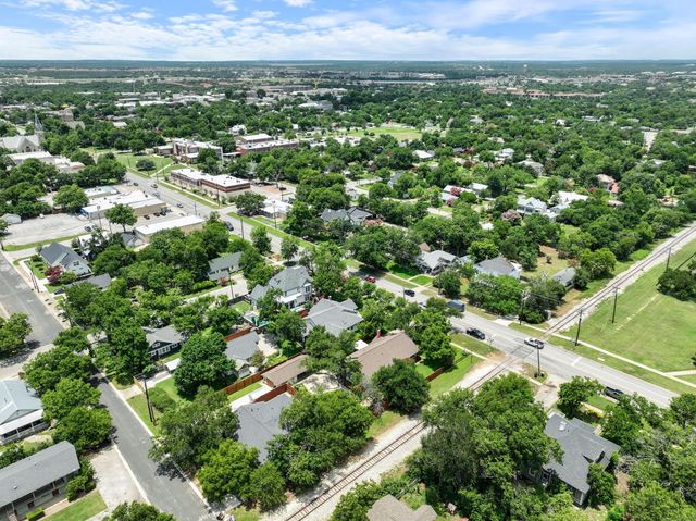 810 E University Ave, Georgetown, TX 78626